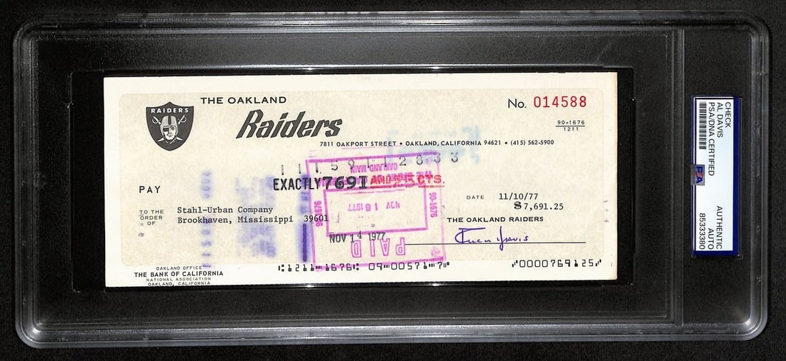 Al Davis Autographed Bank Check Raiders PSA/DNA 8.5x3.5: Al Davis Autographed Bank Check Raiders PSA/DNA 8.5x3.5 This is an original signed bank check measuring 8.5x3.5 inches, autographed by Al Davis, the legendary Hall of Fame figure associated with the O