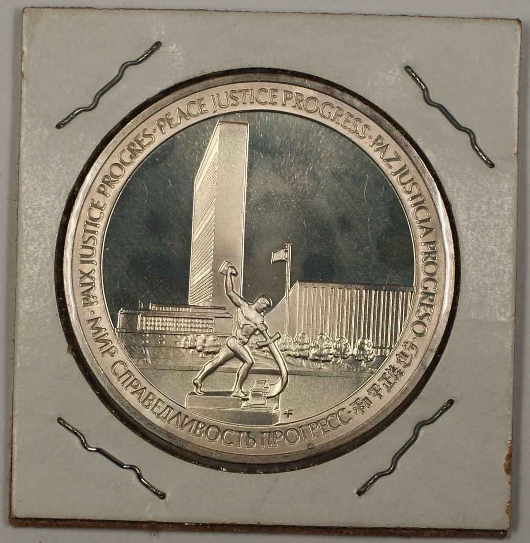 1970 UN 25th Anniversary Silver Medal (1 of 1)