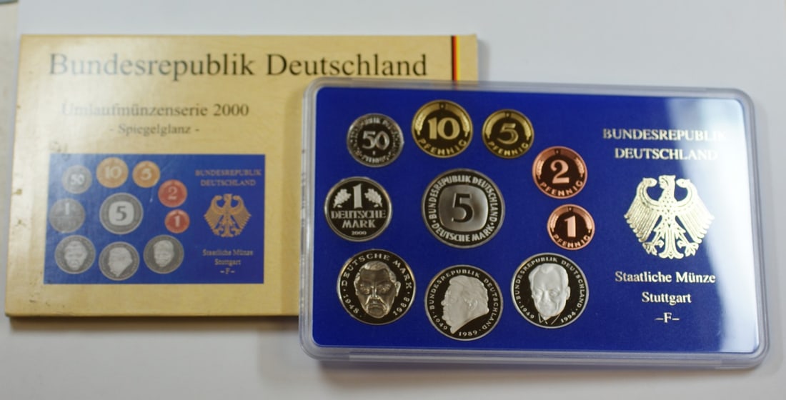 10 Piece 2000 Germany Proof Coin Set in Original Mint Packaging: 10 Piece 2000 Germany Proof Coin Set in Original Mint Packaging This 2000 Germany 10-coin proof set features denominations from 1 Pfennig to 5 Marks, struck at the Berlin Mint (mintmark A). The set is