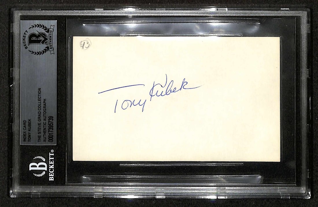 Beckett slabbed Tony Kubek signed Yankees index card: Beckett slabbed Tony Kubek signed Yankees index card This is a 3x5 index card hand-signed by Tony Kubek, former New York Yankees shortstop. The autograph is in blue ink and the card has been authentic