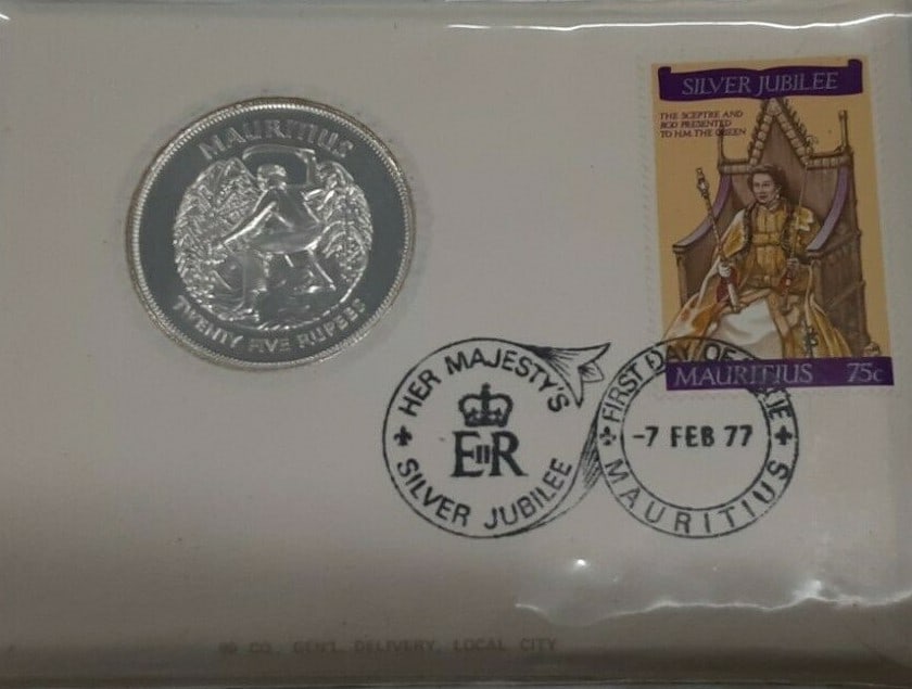 1977 Mauritius 25 Rupees Silver Coin and Stamp First Day Cover (1 of 2)