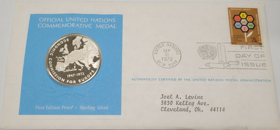 1972 Franklin Mint Silver Proof Medal and Stamp United Nations Issue No 4 (1 of 2)