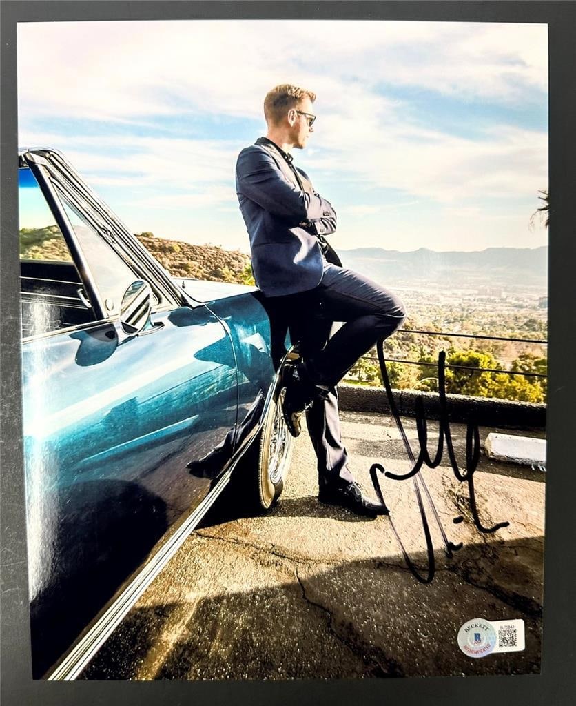 8x10 Autographed Photo of Armin Van Buuren with Beckett Authentication (1 of 3)