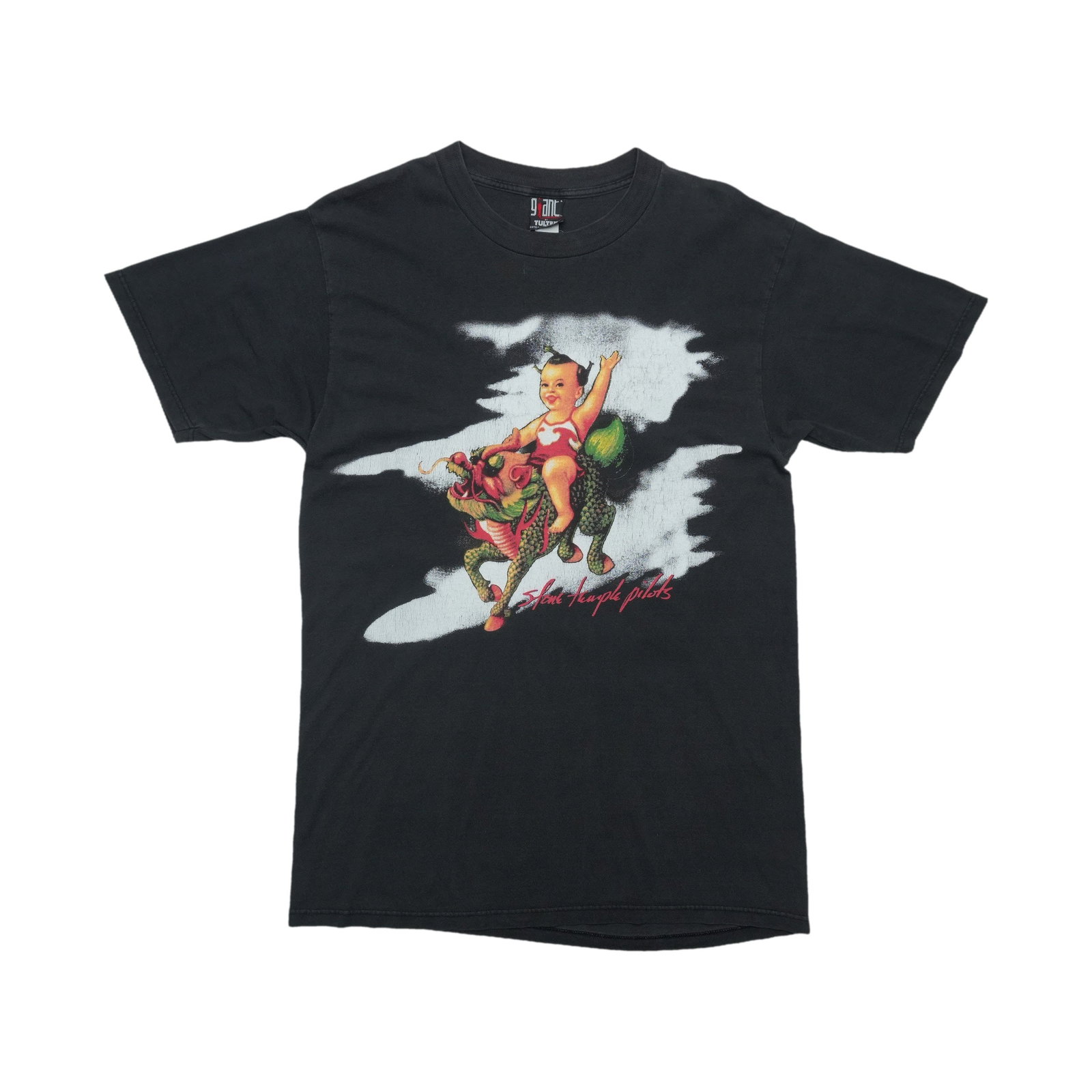Vintage 1994 Stone Temple Pilots concert tee Large black cotton: Vintage 1994 Stone Temple Pilots concert tee Large black cotton This is an original vintage 1994 Stone Temple Pilots tour shirt featuring front and back graphics. It is not a modern reproduction and i