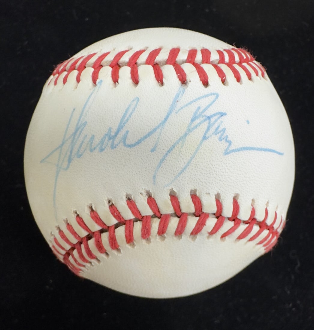 Harold Baines Signed Rawlings AL Baseball Beckett Authenticated: Harold Baines Signed Rawlings AL Baseball Beckett Authenticated This vintage Official American League baseball, manufactured by Rawlings, features a single signature from Harold Baines, the Hall of Fa