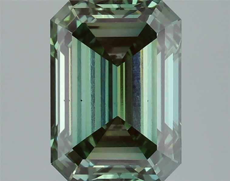 Loose Diamond - EMERALD 4.1ct Fancy Vivid Green VS1: Loose Diamond - EMERALD 4.1ct Fancy Vivid Green VS1 Source: This is a real non-mined Diamond that has been grown in a lab Shape: EMERALD Carats: 4.1 Color: Fancy Vivid Green Certification: IGI Video: