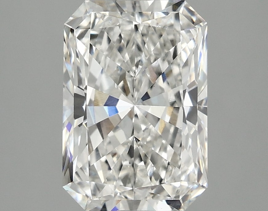 Loose Diamond - RADIANT 2.77ct E VS1: Loose Diamond - RADIANT 2.77ct E VS1 Source: This is a real non-mined Diamond that has been grown in a lab Shape: RADIANT Carats: 2.77 Color: E Clarity: VS1 Certification: IGI Condition: Pre-Owned Add