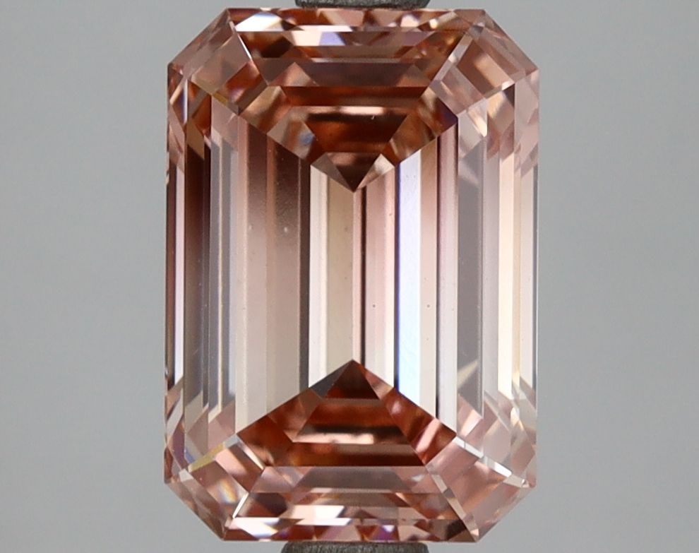 Loose Diamond - EMERALD 3.03ct Fancy Vivid Brownish Pink VS2: Loose Diamond - EMERALD 3.03ct Fancy Vivid Brownish Pink VS2 Source: This is a real non-mined Diamond that has been grown in a lab Shape: EMERALD Carats: 3.03 Color: Fancy Vivid Brownish Pink Certific