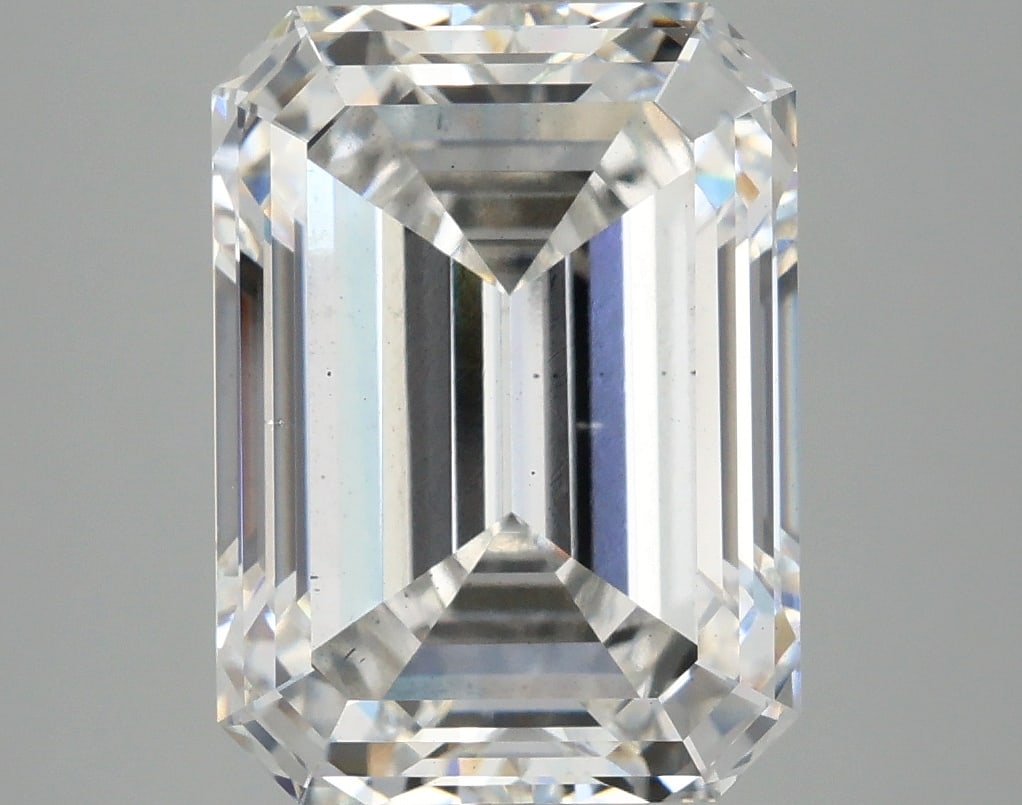 Loose Diamond - EMERALD 5.83ct F VS2: Loose Diamond - EMERALD 5.83ct F VS2 Source: This is a real non-mined Diamond that has been grown in a lab Shape: EMERALD Carats: 5.83 Color: F Clarity: VS2 Certification: IGI Condition: Pre-Owned Add
