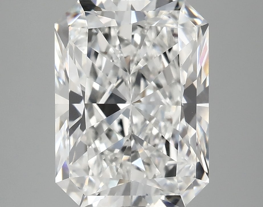 Loose Diamond - RADIANT 4.03ct E VVS2: Loose Diamond - RADIANT 4.03ct E VVS2 Source: This is a real non-mined Diamond that has been grown in a lab Shape: RADIANT Carats: 4.03 Color: E Clarity: VVS2 Certification: IGI Condition: Pre-Owned