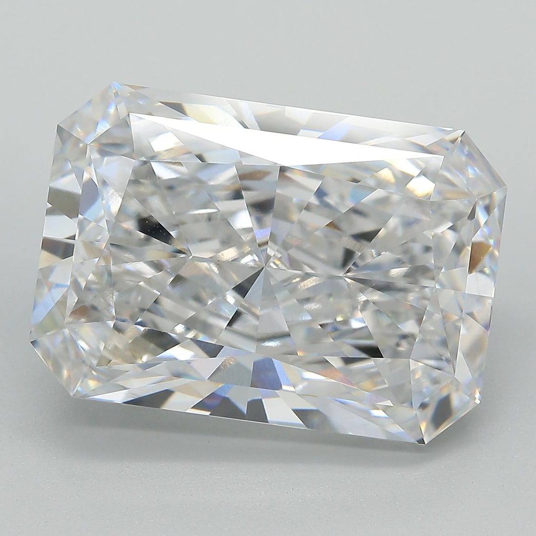 Loose Diamond - RADIANT 13.2ct F VS1: Loose Diamond - RADIANT 13.2ct F VS1 Source: This is a real non-mined Diamond that has been grown in a lab Shape: RADIANT Carats: 13.2 Color: F Clarity: VS1 Certification: GIA Condition: Pre-Owned Add