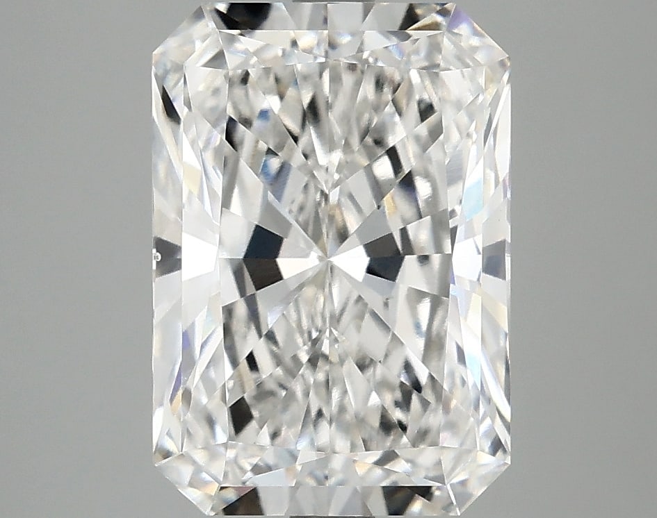 Loose Diamond - RADIANT 3.78ct E VS2: Loose Diamond - RADIANT 3.78ct E VS2 Source: This is a real non-mined Diamond that has been grown in a lab Shape: RADIANT Carats: 3.78 Color: E Clarity: VS2 Certification: IGI Condition: Pre-Owned