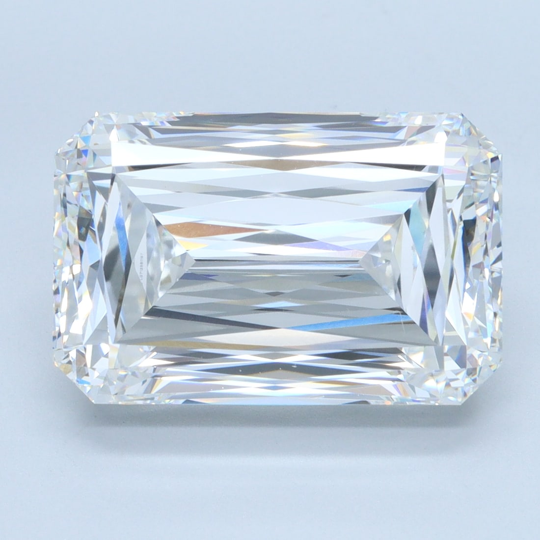 Loose Diamond - RADIANT 9.87ct F VVS2: Loose Diamond - RADIANT 9.87ct F VVS2 Source: This is a real non-mined Diamond that has been grown in a lab Shape: RADIANT Carats: 9.87 Color: F Clarity: VVS2 Certification: IGI Condition: Pre-Owned A