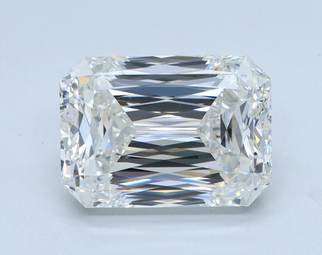 Loose Diamond - RADIANT 5.01ct G VVS2: Loose Diamond - RADIANT 5.01ct G VVS2 Source: This is a real non-mined Diamond that has been grown in a lab Shape: RADIANT Carats: 5.01 Color: G Clarity: VVS2 Certification: IGI Condition: Pre-Owned A