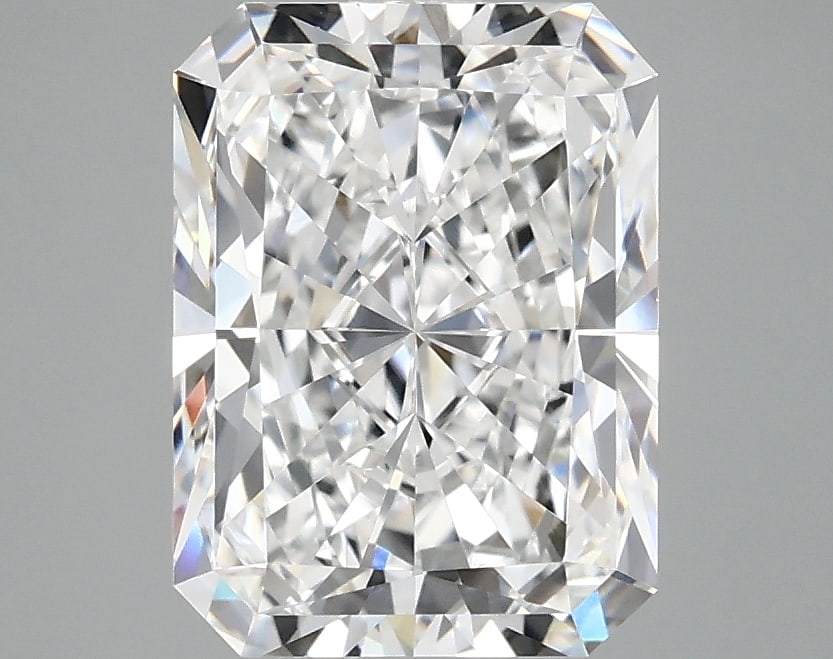 Loose Diamond - RADIANT 3.05ct D VVS2: Loose Diamond - RADIANT 3.05ct D VVS2 Source: This is a real non-mined Diamond that has been grown in a lab Shape: RADIANT Carats: 3.05 Color: D Clarity: VVS2 Certification: IGI Condition: Pre-Owned