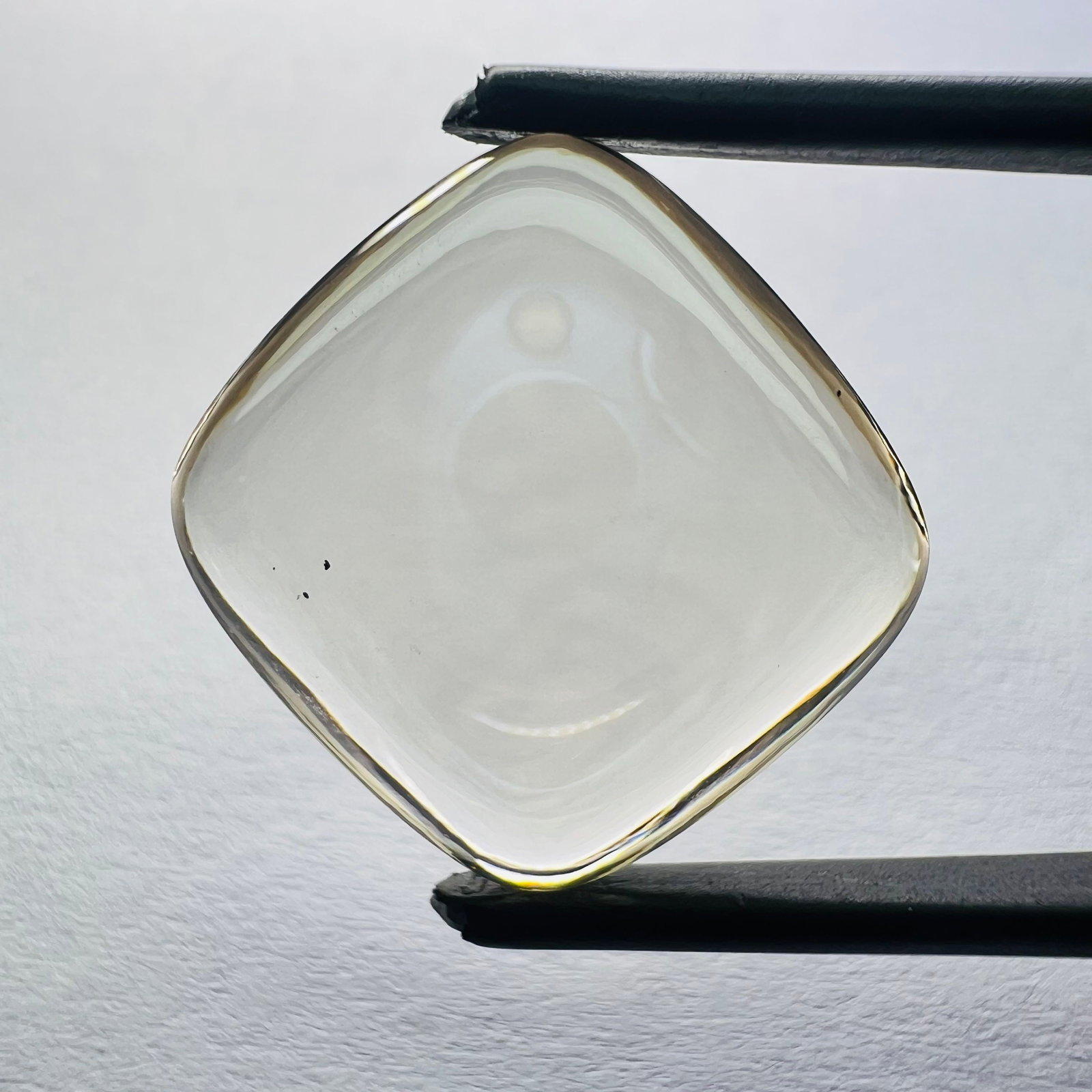 Loose Diamond - CUSHION BRILLIANT 11.7ct Brown VVS2: Loose Diamond - CUSHION BRILLIANT 11.7ct Brown VVS2 Source: This is a real non-mined Diamond that has been grown in a lab Shape: CUSHION BRILLIANT Carats: 11.7 Color: Brown Certification: NONE Additio