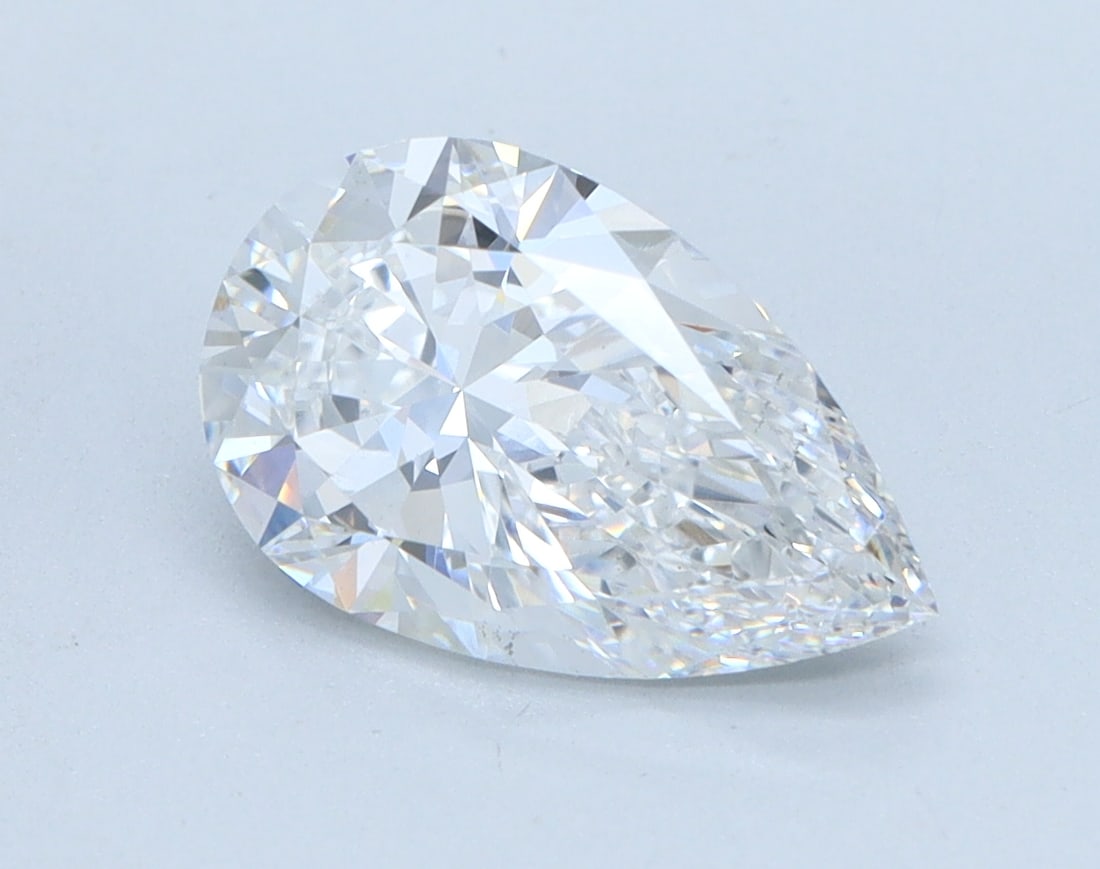 Loose Diamond - PEAR 1.54ct D VS2: Loose Diamond - PEAR 1.54ct D VS2 Source: This is a real non-mined Diamond that has been grown in a lab Shape: PEAR Carats: 1.54 Color: D Clarity: VS2 Certification: IGI Condition: Pre-Owned Additiona