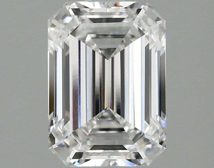 Loose Diamond - EMERALD 2.09ct E VS1: Loose Diamond - EMERALD 2.09ct E VS1 Source: This is a real non-mined Diamond that has been grown in a lab Shape: EMERALD Carats: 2.09 Color: E Clarity: VS1 Certification: IGI Condition: Pre-Owned Add