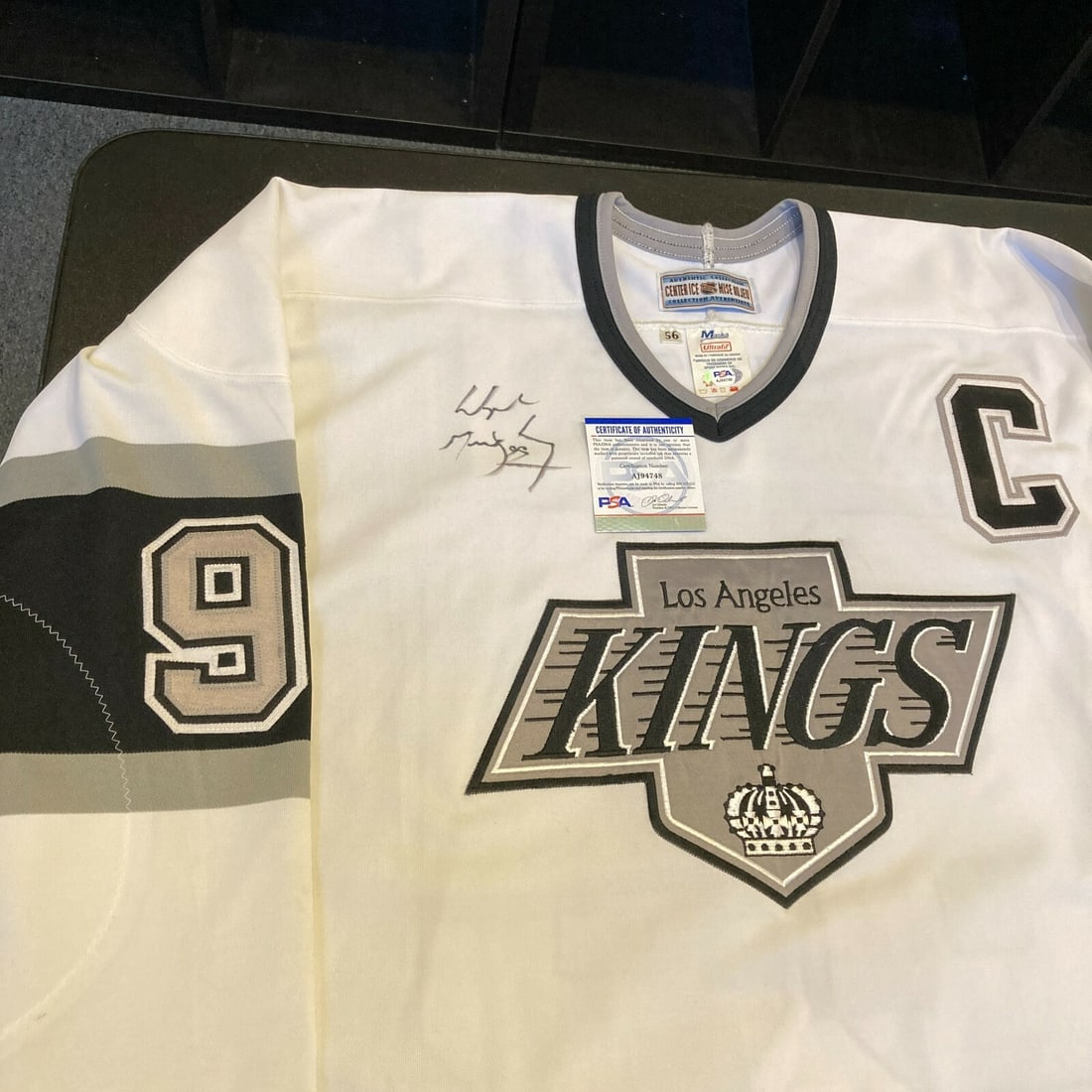Wayne Gretzky Signed Los Angeles Kings CCM Jersey PSA Authentic: Wayne Gretzky Signed Los Angeles Kings CCM Jersey PSA Authentic Celebrate the legacy of hockey legend Wayne Gretzky with this Signed Authentic Los Angeles Kings CCM Game Model Jersey. This original je
