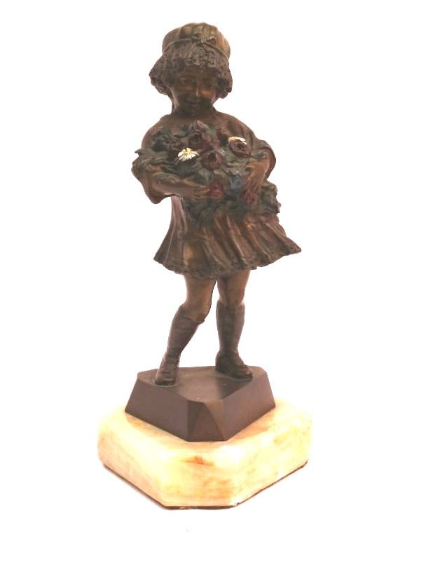 Art Deco Bronze Statue by Frances Eelic Young Girl with Flowers: Art Deco Bronze Statue by Frances Eelic Young Girl with Flowers This exquisite Art Deco bronze statue captures a charming young girl gracefully holding a bouquet of flowers. Crafted in France between 