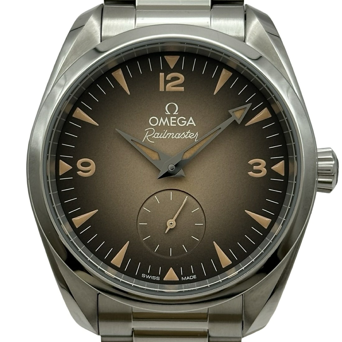 OMEGA Railmaster Men's Wristwatch 235.10.38.20.13.001 (1 of 13)