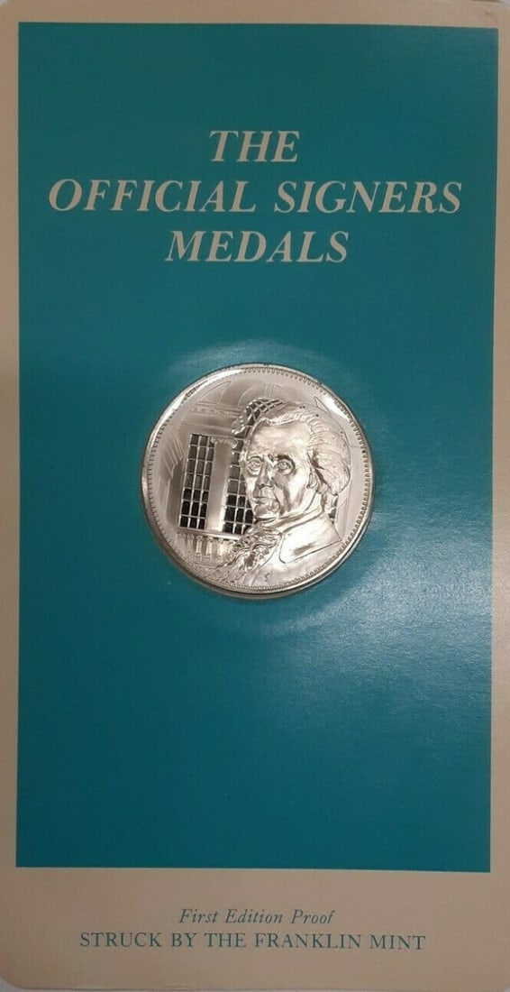 Sterling Silver Richard H. Lee Declaration Medal in Card: Sterling Silver Richard H. Lee Declaration Medal in Card This Franklin Mint sterling silver medal honors Richard Henry Lee, one of the signers of the Declaration of Independence. Issued as part of a l