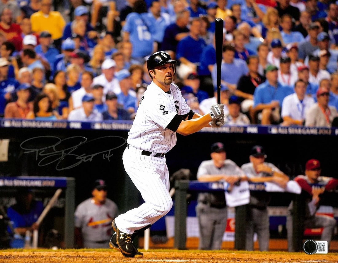 11x14 Beckett authenticated Paul Konerko signed White Sox action photo: 11x14 Beckett authenticated Paul Konerko signed White Sox action photo This 11x14 photograph features former Chicago White Sox star Paul Konerko in action and is hand-signed by Konerko. The autograph 