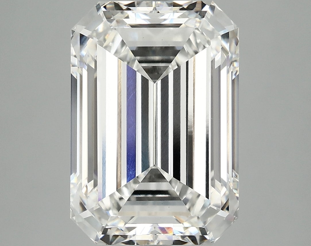 Loose Diamond - EMERALD 5.91ct F VVS2: Loose Diamond - EMERALD 5.91ct F VVS2 Source: This is a real non-mined Diamond that has been grown in a lab Shape: EMERALD Carats: 5.91 Color: F Clarity: VVS2 Certification: IGI Condition: Pre-Owned A