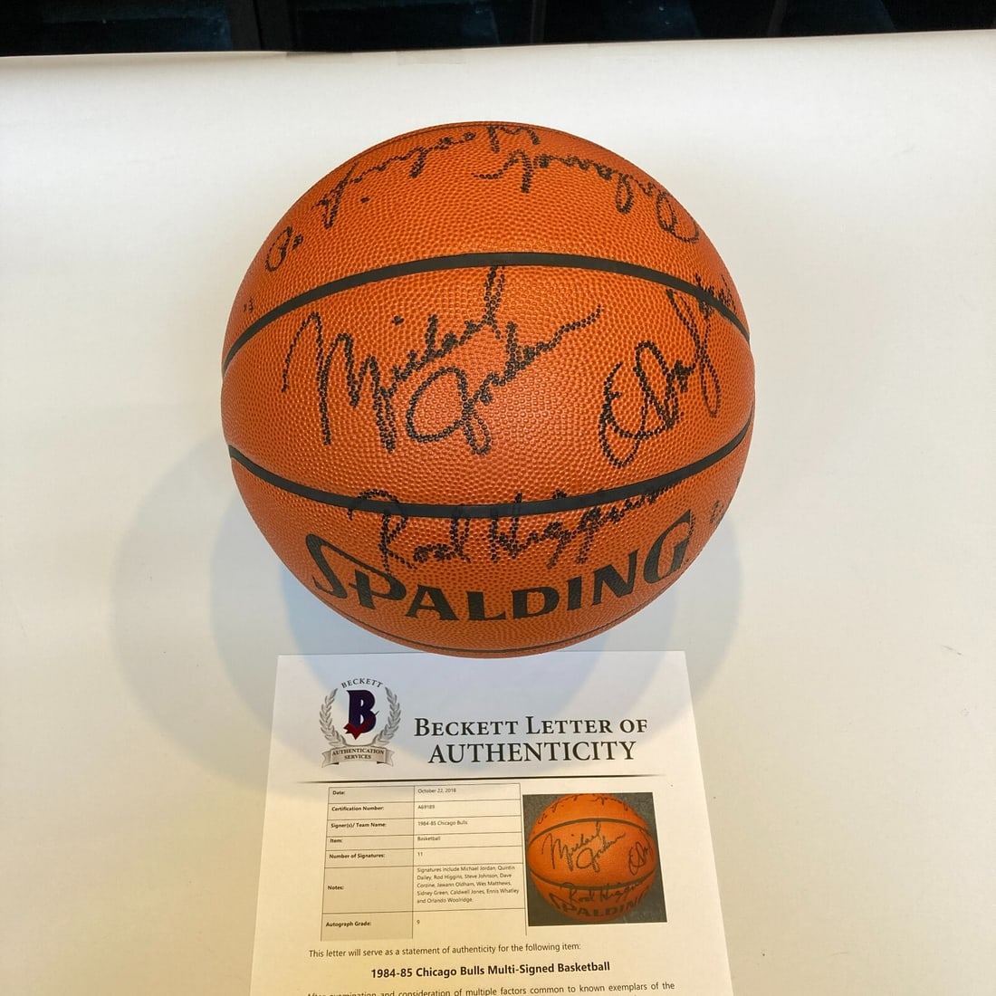 Michael Jordan Rookie Signed Basketball 1984 Bulls Beckett 9: Michael Jordan Rookie Signed Basketball 1984 Bulls Beckett 9 This is a remarkable 1984 Chicago Bulls team-signed basketball, featuring the iconic rookie signature of Michael Jordan along with 10 other