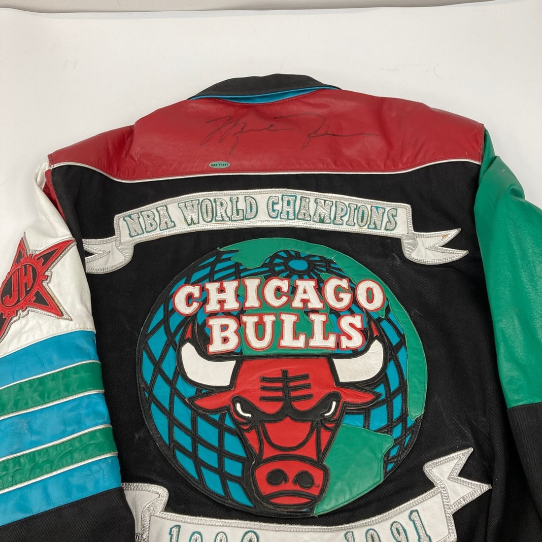 Jeff Hamilton Leather Jacket Signed by Michael Jordan UDA Beckett (1 of 14)