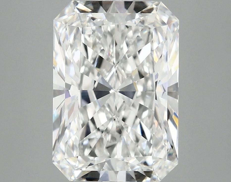 Loose Diamond - RADIANT 3.47ct D VVS2: Loose Diamond - RADIANT 3.47ct D VVS2 Source: This is a real non-mined Diamond that has been grown in a lab Shape: RADIANT Carats: 3.47 Color: D Clarity: VVS2 Certification: IGI Condition: Pre-Owned