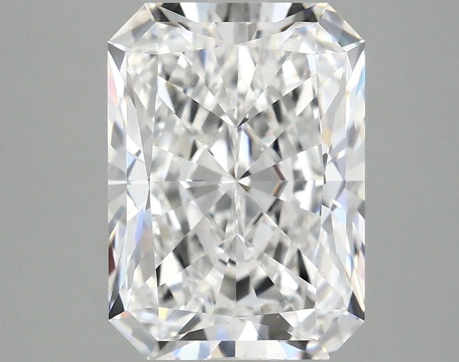 Loose Diamond - RADIANT 3.07ct D VVS2: Loose Diamond - RADIANT 3.07ct D VVS2 Source: This is a real non-mined Diamond that has been grown in a lab Shape: RADIANT Carats: 3.07 Color: D Clarity: VVS2 Certification: IGI Condition: Pre-Owned