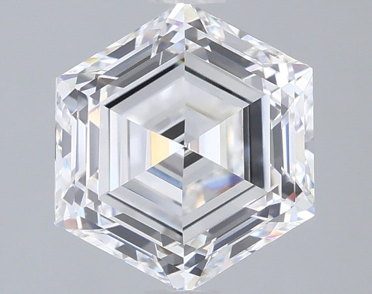 Loose Diamond - HEXAGONAL 2.18ct E VVS2: Loose Diamond - HEXAGONAL 2.18ct E VVS2 Source: This is a real non-mined Diamond that has been grown in a lab Shape: HEXAGONAL Carats: 2.18 Color: E Clarity: VVS2 Certification: IGI Condition: Pre-Own