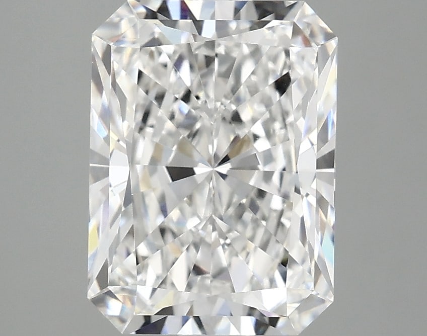 Loose Diamond - RADIANT 3.07ct D VVS2: Loose Diamond - RADIANT 3.07ct D VVS2 Source: This is a real non-mined Diamond that has been grown in a lab Shape: RADIANT Carats: 3.07 Color: D Clarity: VVS2 Certification: IGI Condition: Pre-Owned A