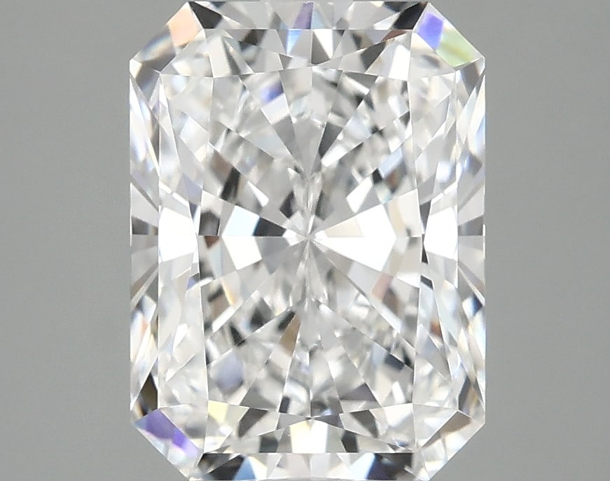 Loose Diamond - RADIANT 3.06ct D VVS2: Loose Diamond - RADIANT 3.06ct D VVS2 Source: This is a real non-mined Diamond that has been grown in a lab Shape: RADIANT Carats: 3.06 Color: D Clarity: VVS2 Certification: IGI Condition: Pre-Owned A