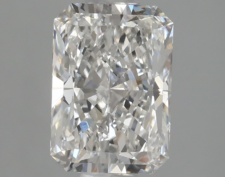 Loose Diamond - RADIANT 1.44ct F VS1: Loose Diamond - RADIANT 1.44ct F VS1 Source: This is a real non-mined Diamond that has been grown in a lab Shape: RADIANT Carats: 1.44 Color: F Clarity: VS1 Certification: IGI Condition: Pre-Owned
