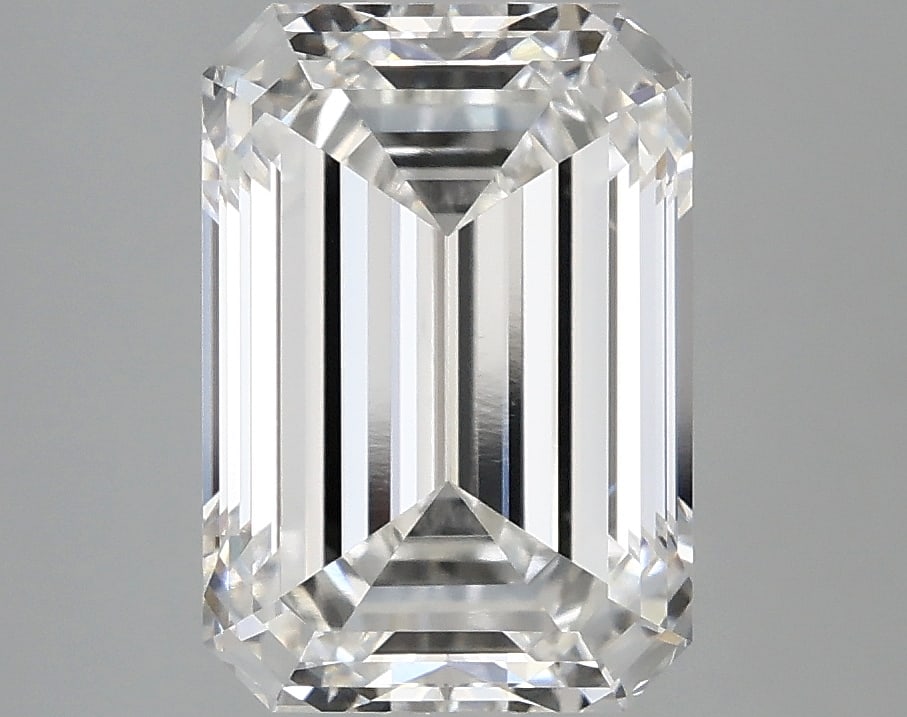 Loose Diamond - EMERALD 3.52ct F VVS2: Loose Diamond - EMERALD 3.52ct F VVS2 Source: This is a real non-mined Diamond that has been grown in a lab Shape: EMERALD Carats: 3.52 Color: F Clarity: VVS2 Certification: IGI Condition: Pre-Owned A