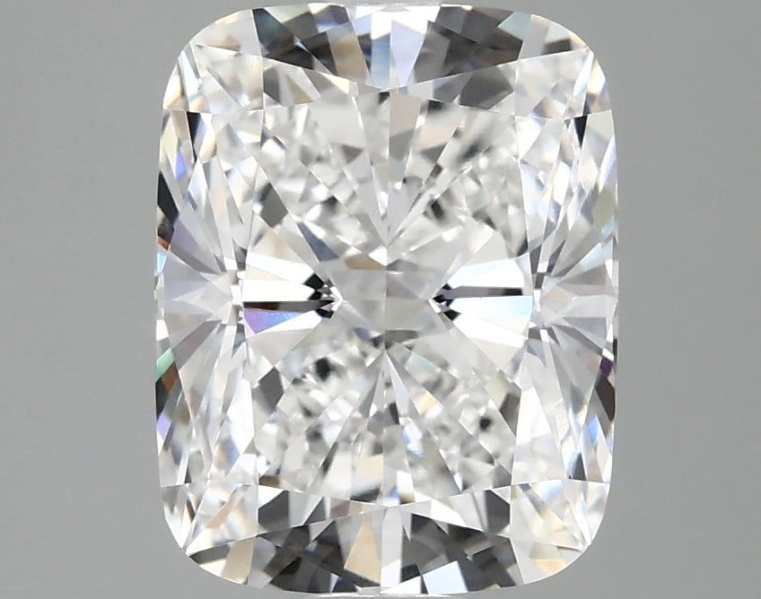 Loose Diamond - LONG CUSHION 3.1ct D VS1: Loose Diamond - LONG CUSHION 3.1ct D VS1 Source: This is a real non-mined Diamond that has been grown in a lab Shape: LONG CUSHION Carats: 3.1 Color: D Clarity: VS1 Certification: IGI Condition: Pre-O