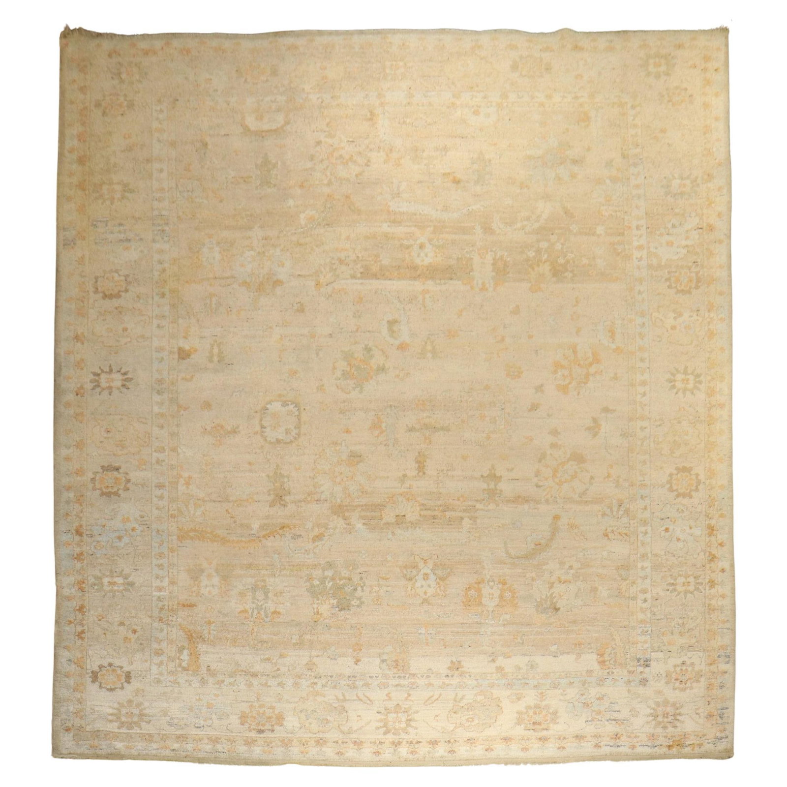 Rare Large Angora Oushak Rug 11'10'' x 15'3'' Turkish Hand-Woven Hollywood Regency: Rare Large Angora Oushak Rug 11'10'' x 15'3'' Turkish Hand-Woven Hollywood Regency Discover the exquisite beauty of this Angora Oushak Large Rug, a unique piece that embodies the elegance of Hollywood