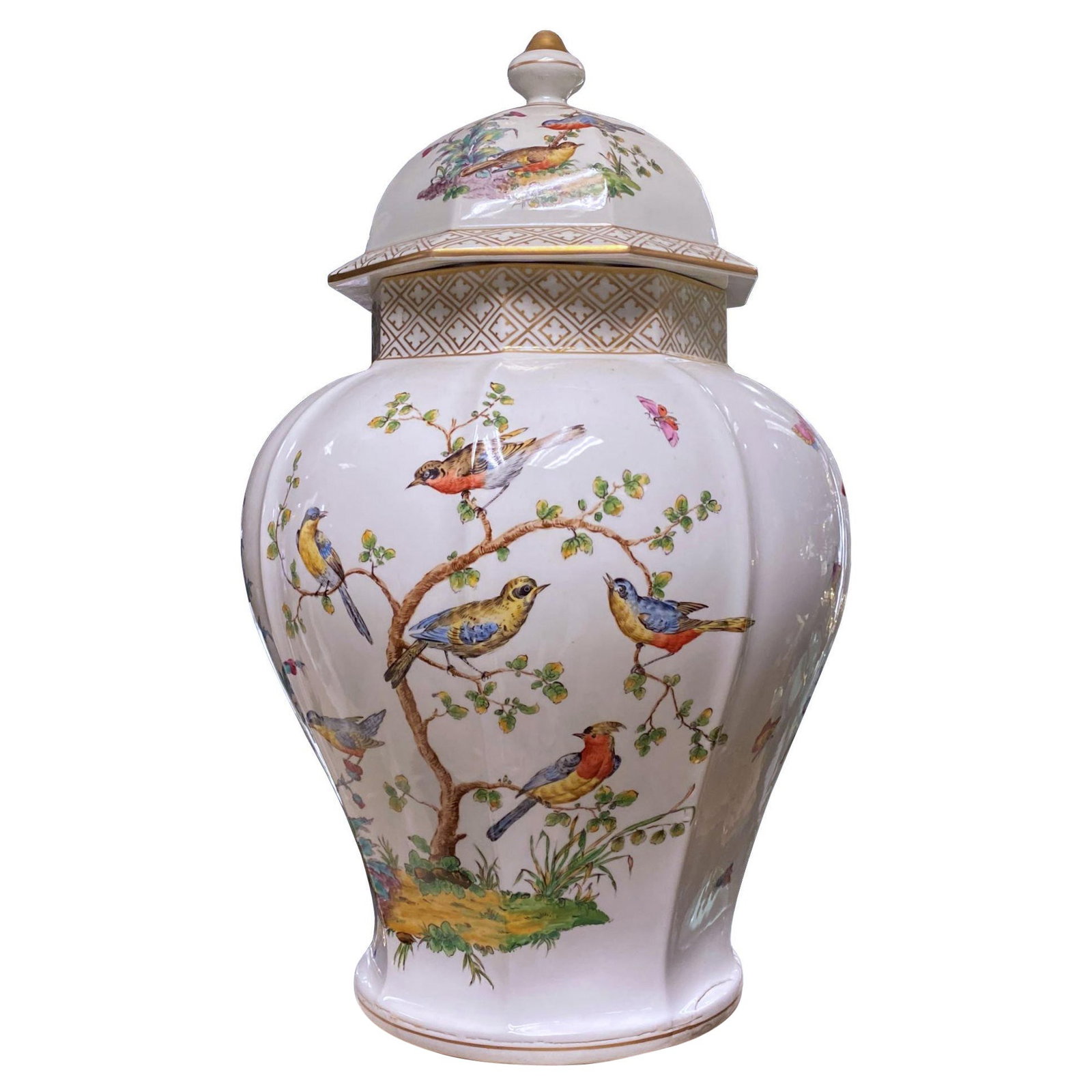 19th Century Ludwigsburg German Porcelain Vase with Birds and Butterflies: 19th Century Ludwigsburg German Porcelain Vase with Birds and Butterflies This is a large 19th-century Ludwigsburg German porcelain vase with a matching cover. The vase features hand-painted decoratio