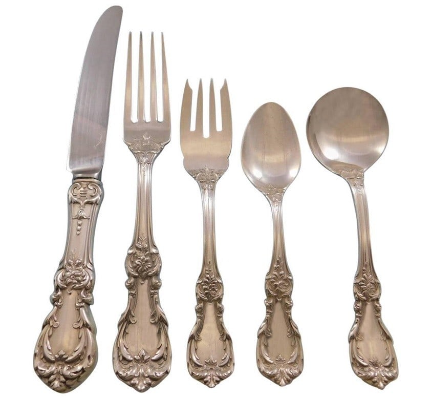 Reed Barton Burgundy Sterling Silver 44 Piece Flatware Set: Reed Barton Burgundy Sterling Silver 44 Piece Flatware Set This is a Burgundy pattern sterling silver flatware set by Reed & Barton, crafted in the United States and dating post-1940. The set comprise