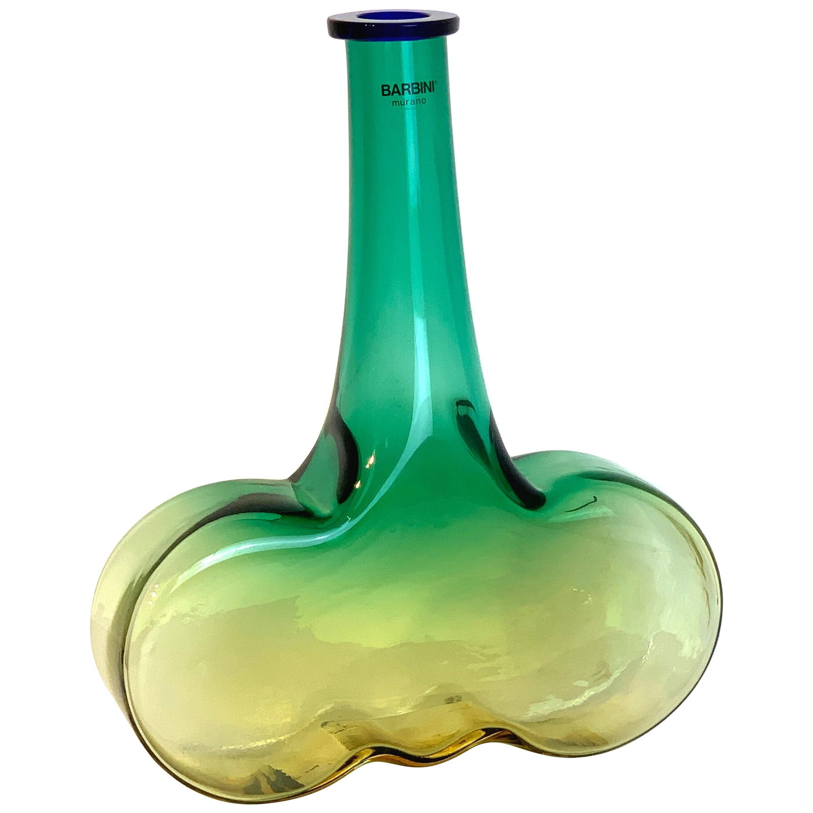 Barbini Murano Biomorphic Vase Rare Three-Color Design: Barbini Murano Biomorphic Vase Rare Three-Color Design Introducing the exquisite Barbini Murano Three-Color Biomorphic Vase, a stunning example of Mid-Century Modern design. This vase features a body 