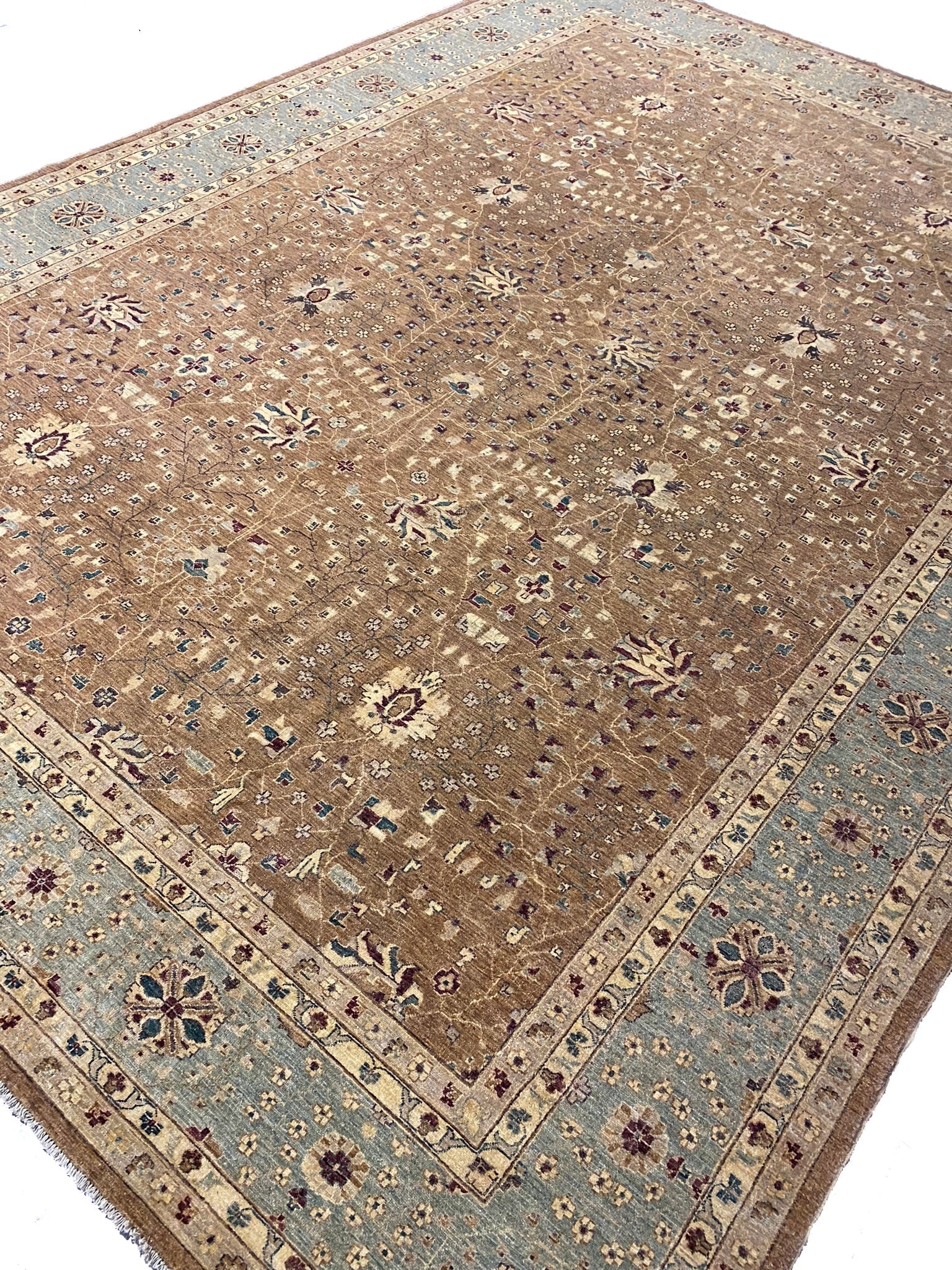 Luxurious 12' x 16.3' Ziglar Rug Natural Ghazni Wool Sage Brown (1 of 11)