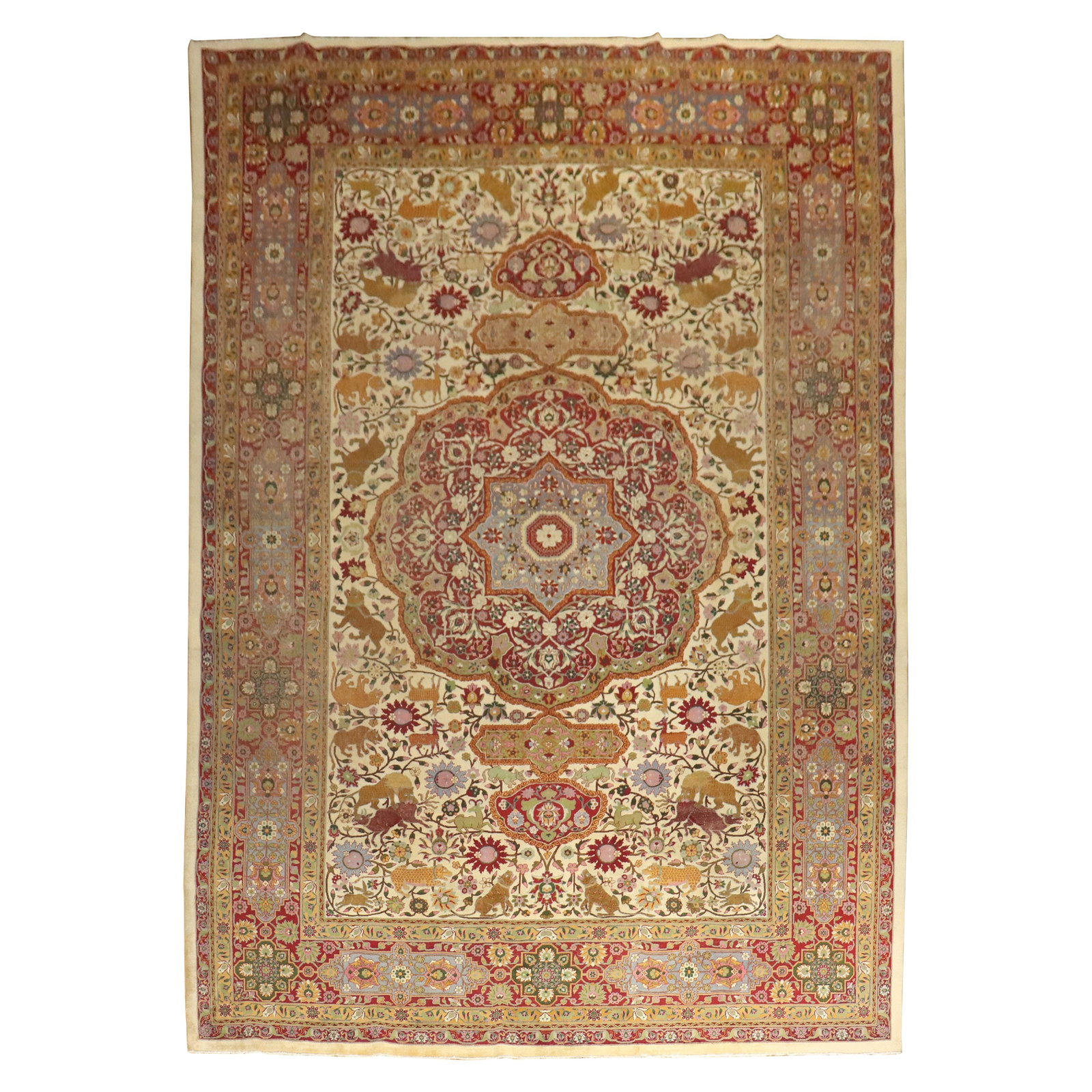 19th Century Handmade Indian Agra Animal Motif Rug 98 x 148 in: 19th Century Handmade Indian Agra Animal Motif Rug 98 x 148 in This exquisite late 19th century Indian Agra rug features a captivating animal motif, showcasing the rich artistry of traditional hand-wo
