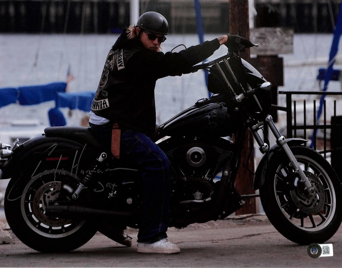 Beckett Authenticated Charlie Hunnam JAX 11x14 Signed Photo: Beckett Authenticated Charlie Hunnam JAX 11x14 Signed Photo This 11x14 photograph features Charlie Hunnam as Jax Teller from the acclaimed television series Sons of Anarchy. The photo is hand-signed b
