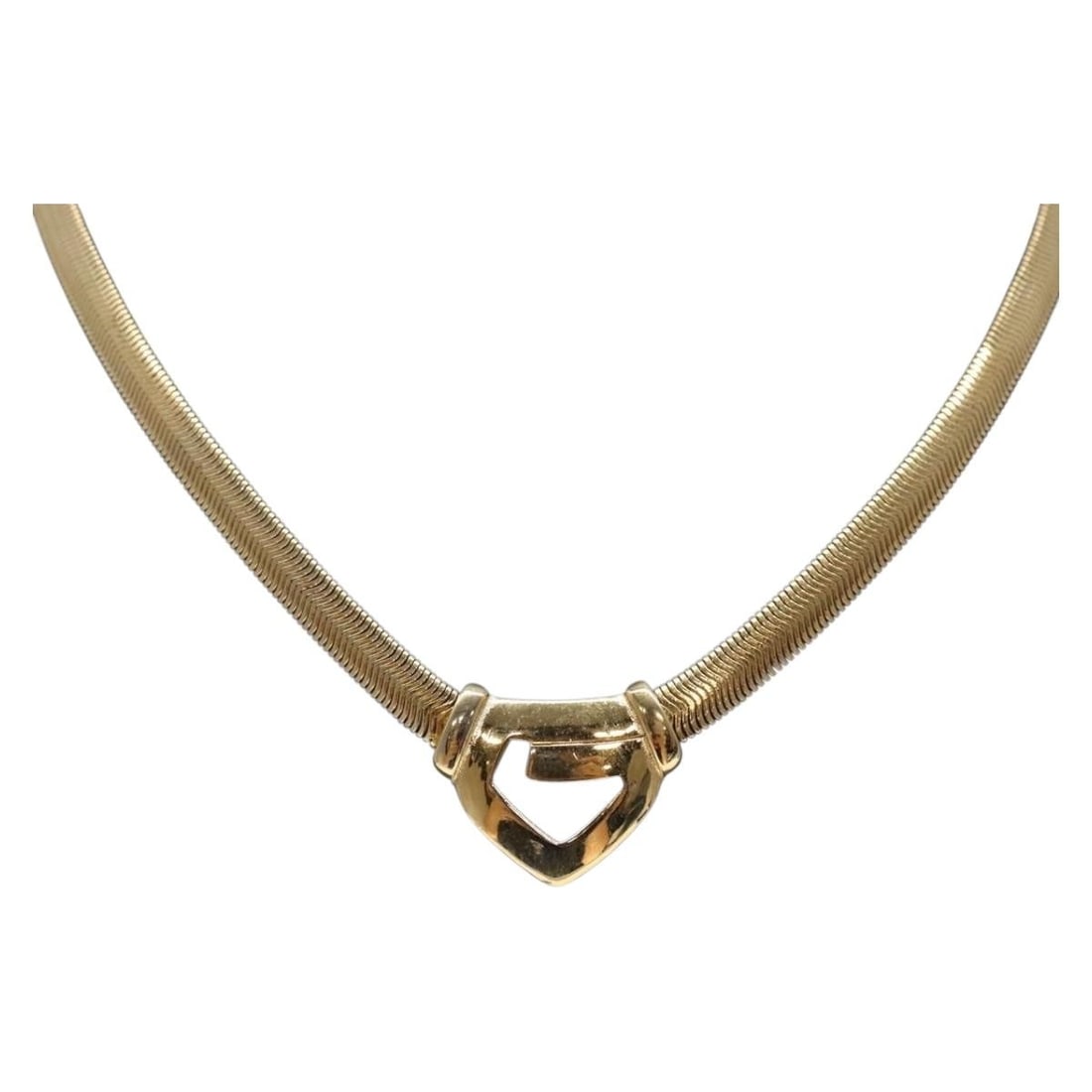 GIVENCHY Gold Tone Metal Necklace 40cm Italy: GIVENCHY Gold Tone Metal Necklace 40cm Italy Authentic GIVENCHY women's necklace in gold-tone metal. Made in Italy, this necklace has a classic design with reasonable wear and tear consistent with a B