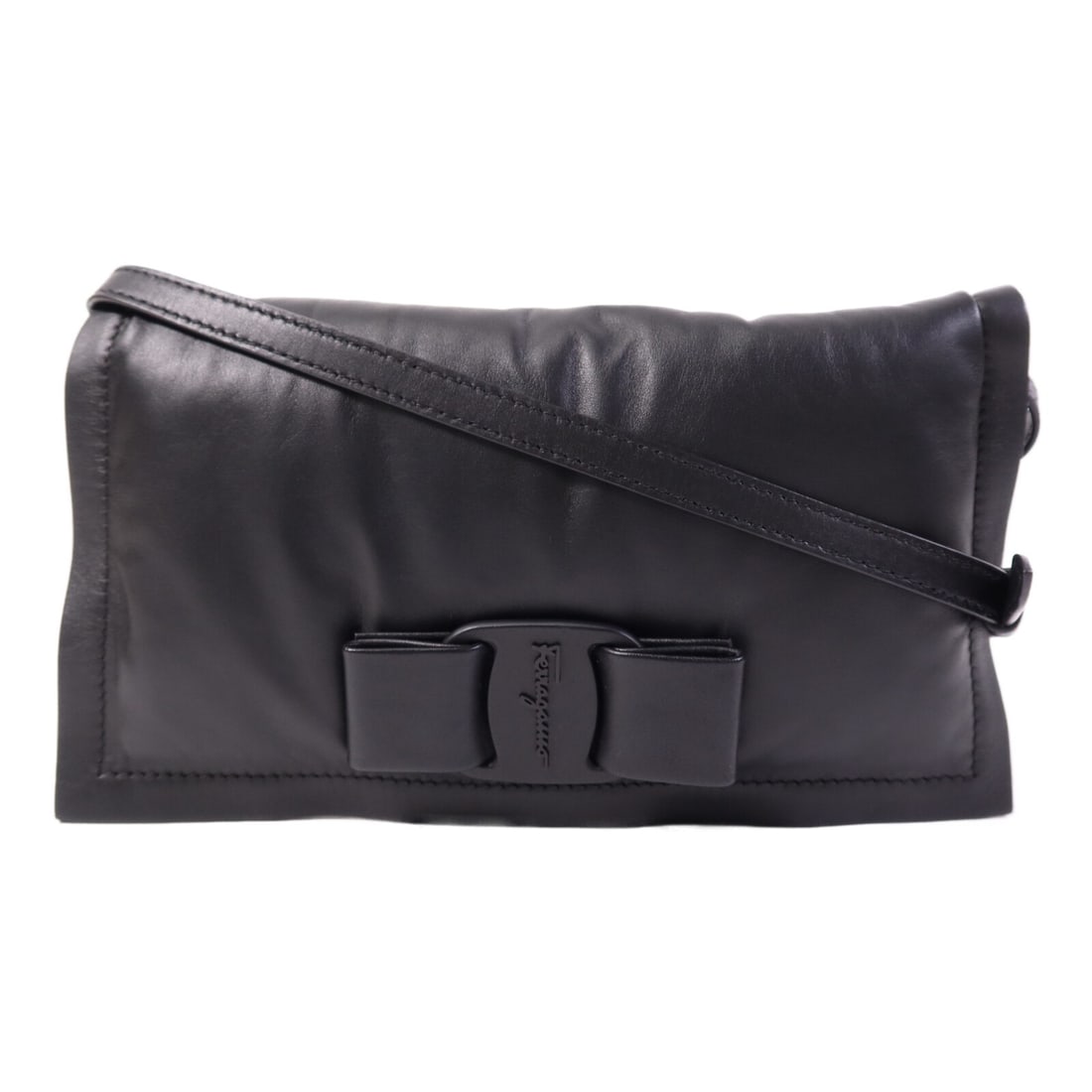 Salvatore Ferragamo Black Leather Shoulder Bag SHW: Salvatore Ferragamo Black Leather Shoulder Bag SHW This Salvatore Ferragamo shoulder bag features a sleek black leather exterior and a compact, elegant design. Crafted in Italy, it offers a refined lo