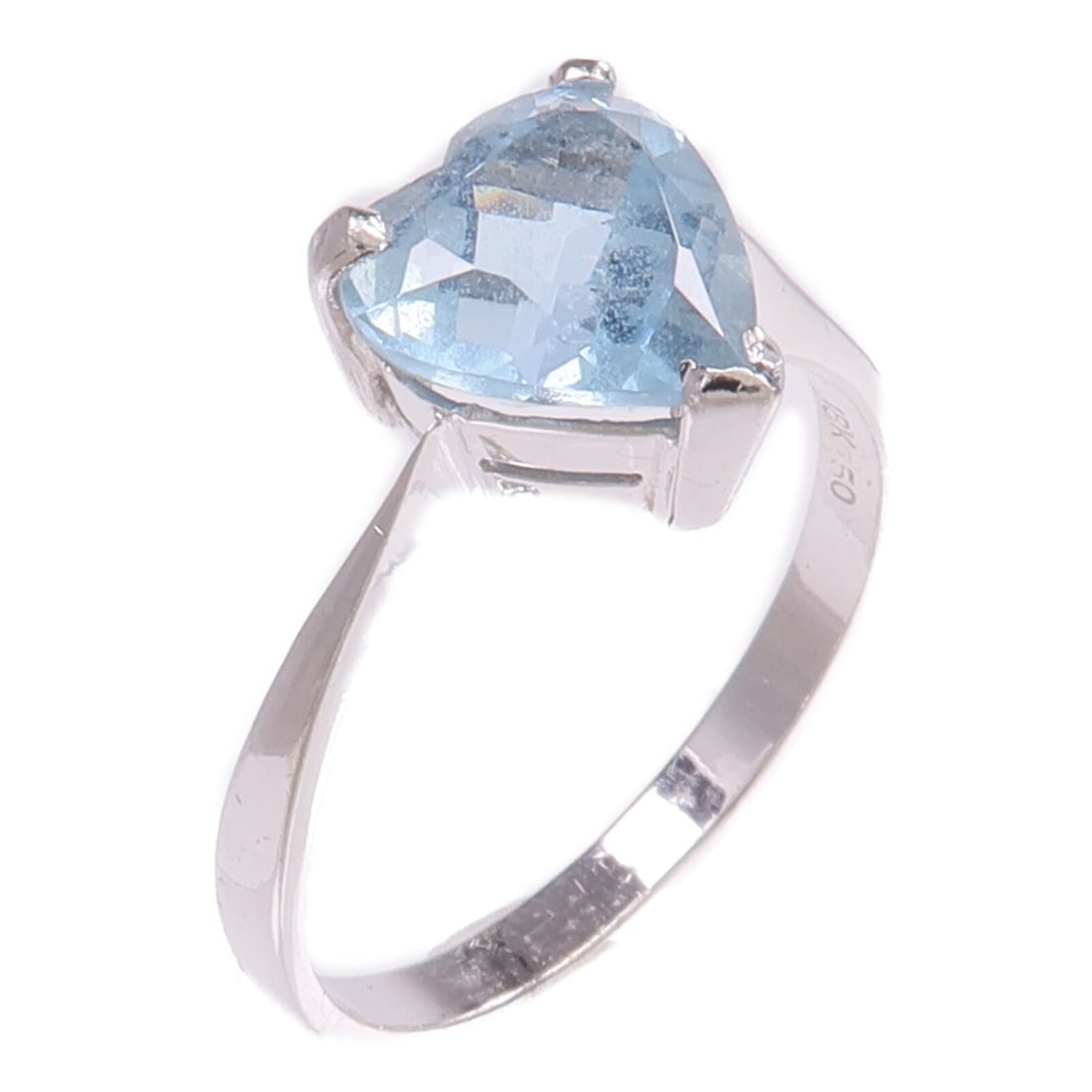 Aquamarine Gemstone Ring in 18K White Gold Size 6: Aquamarine Gemstone Ring in 18K White Gold Size 6 This ring features an aquamarine gemstone set in 18K white gold. It is designed in a regular size and showcases a blue color theme. The item is in use