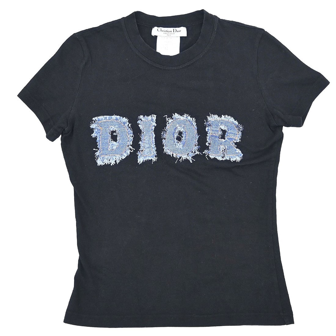Dior 3P16155024 womens black cotton logo T shirt size 36: Dior 3P16155024 womens black cotton logo T shirt size 36 Christian Dior women's black short sleeve T-shirt with a round neckline, regular fit, and logo accent. Made in France from 100% cotton, this ca