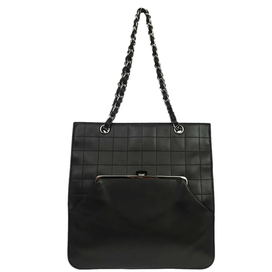 Chanel Quilted Leather Chocolate Bar CC Tote: Chanel Quilted Leather Chocolate Bar CC Tote This Chanel Chocolate Bar CC Tote features a classic quilted leather design in black, crafted for a sophisticated and timeless look. The tote offers ample 